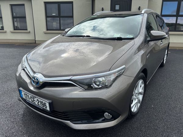 Toyota Auris Estate, Petrol Hybrid, 2017, Grey
