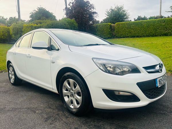 Opel Astra Saloon, Diesel, 2016, White
