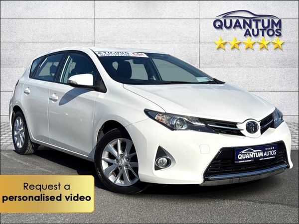 Toyota Auris Hatchback, Diesel, 2015, White