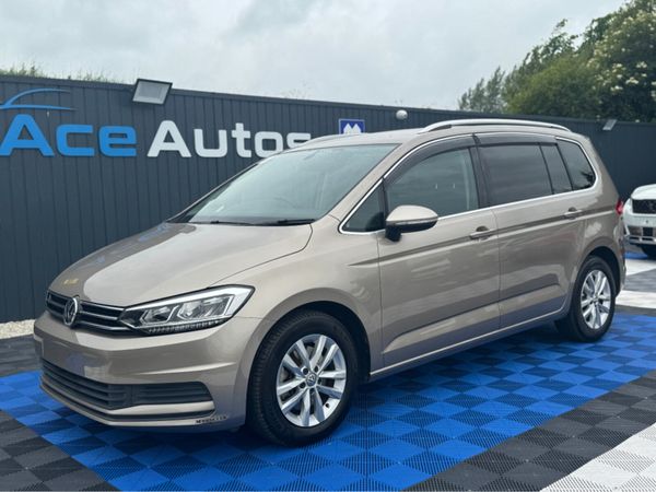 Volkswagen Touran MPV, Diesel, 2019, Beige