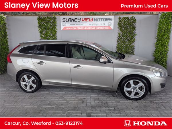 Volvo V60 Estate, Petrol, 2013, Gold