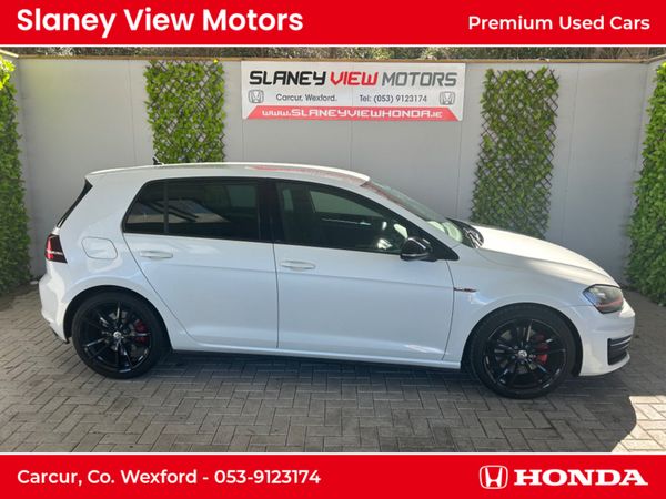 Volkswagen Golf Hatchback, Petrol, 2016, White