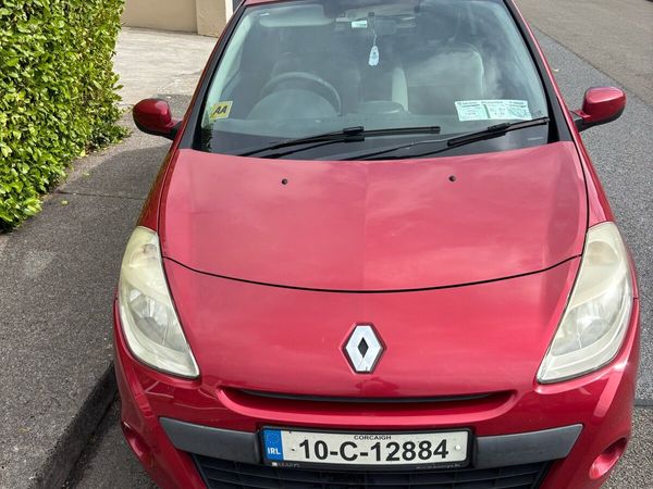 Renault Clio Hatchback, Ethanol Petrol, 2010, Red