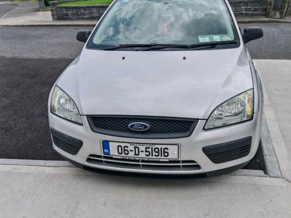 Ford Focus Hatchback, Petrol, 2006, Silver