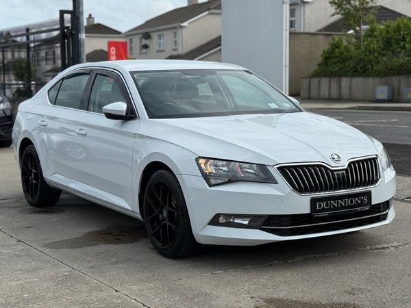 Skoda Superb Hatchback, Diesel, 2017, White