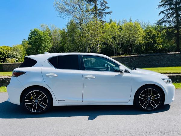 Lexus CT Hatchback, Petrol Hybrid, 2014, White