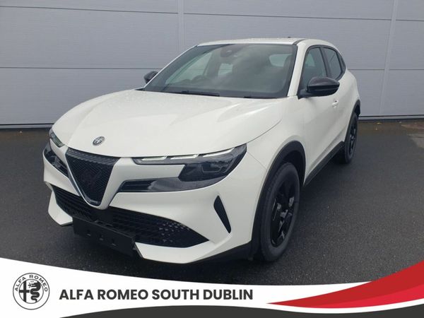 Alfa Romeo Junior Hatchback, Petrol Hybrid, 2025, White