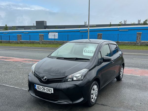 Toyota Yaris Hatchback, Petrol, 2016, Black