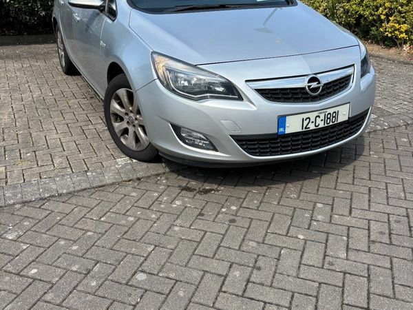 Opel Astra MPV, Diesel, 2012, Silver