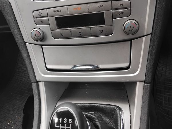 Ford Mondeo Hatchback, Diesel, 2010, Black