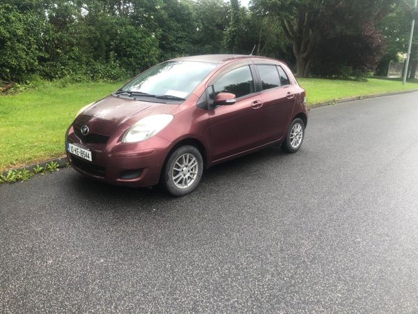 Toyota Vitz Hatchback, Petrol, 2010, Red