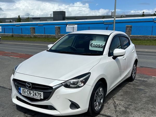 Mazda Mazda2 Hatchback, Petrol, 2015, White