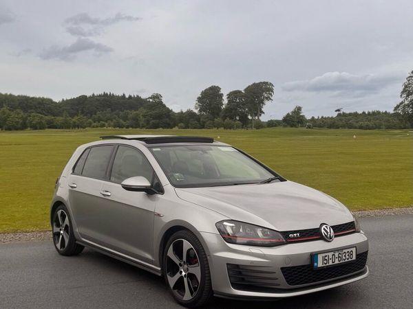 Volkswagen Golf Hatchback, Petrol, 2015, Silver
