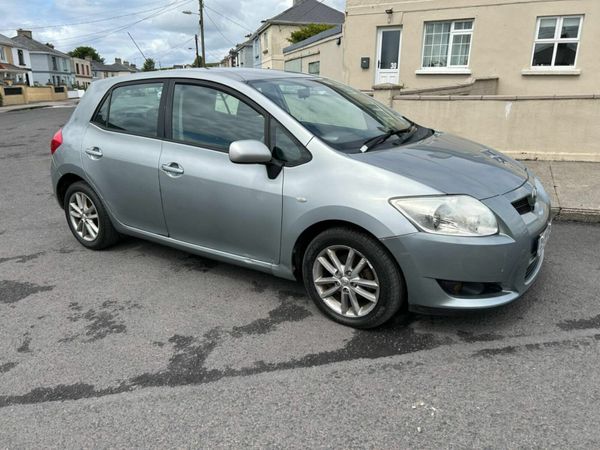 Toyota Auris Hatchback, Petrol, 2009, Silver