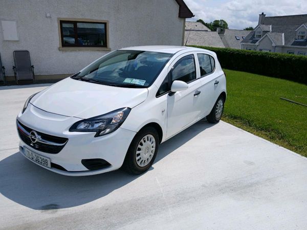 Opel Corsa Hatchback, Petrol, 2017, White