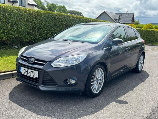 Ford Focus Hatchback, Petrol, 2013, Grey