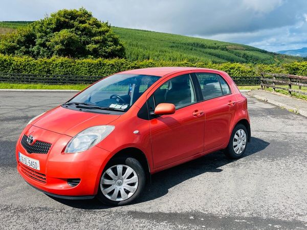 Toyota Yaris Hatchback, Petrol, 2006, Red