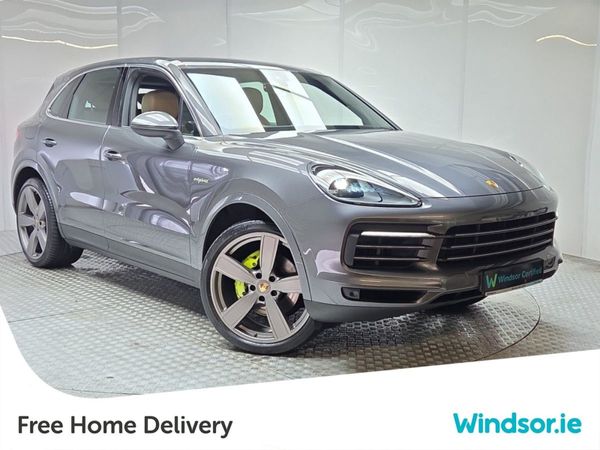 Porsche Cayenne SUV, Petrol Plug-in Hybrid, 2022, Grey