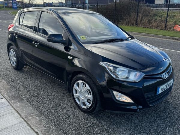Hyundai i20 Hatchback, Diesel, 2014, Black