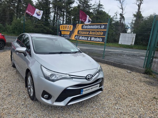 Toyota Avensis Saloon, Diesel, 2016, Silver
