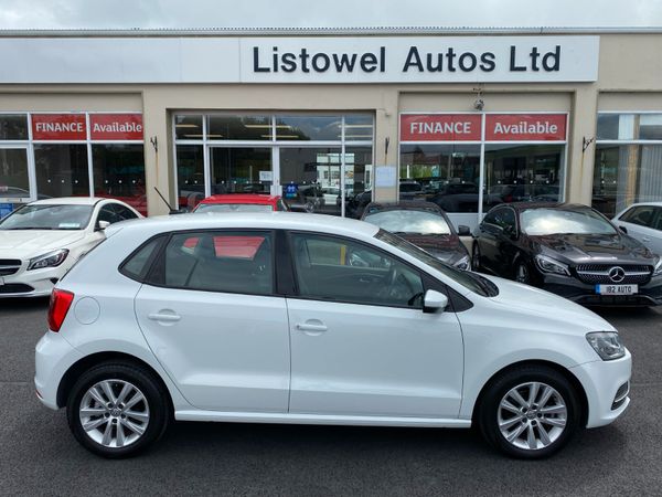 Volkswagen Polo Hatchback, Petrol, 2016, White