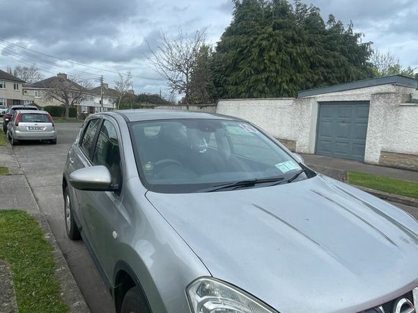 Nissan Qashqai Hatchback, Petrol, 2008, Silver