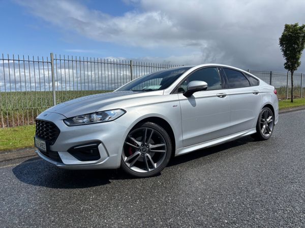 Ford Mondeo Hatchback, Diesel, 2021, Grey