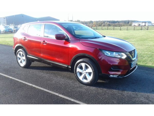 Nissan Qashqai MPV, Diesel, 2019, Red
