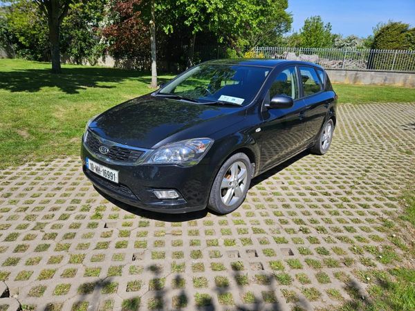 Kia Ceed Hatchback, Diesel, 2010, Black