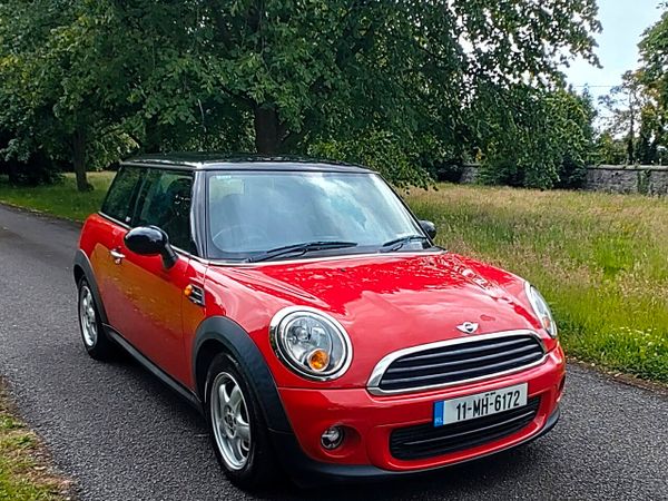 Mini First Hatchback, Petrol, 2011, Red