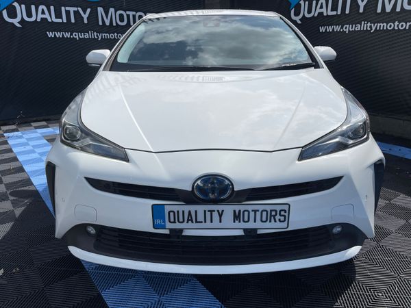 Toyota Prius Saloon, Petrol Hybrid, 2020, White