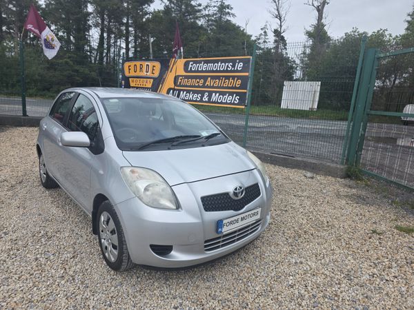 Toyota Yaris Hatchback, Petrol, 2007, Silver