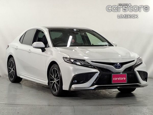 Toyota Camry Saloon, Petrol Hybrid, 2023, White
