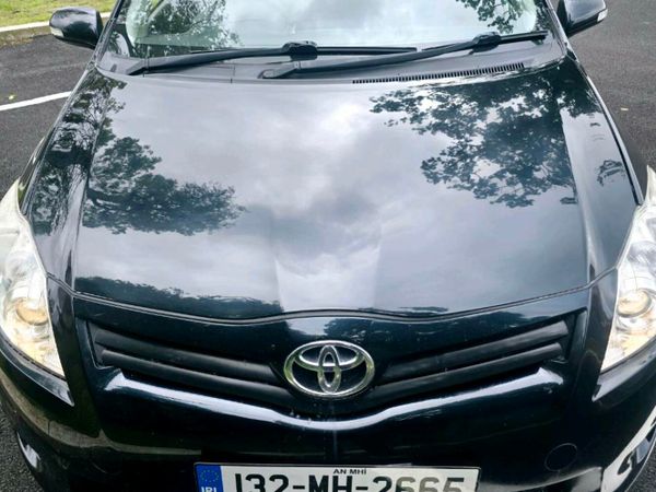 Toyota Auris Hatchback, Petrol, 2013, Grey