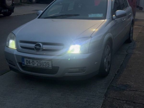 Opel Vectra Hatchback, Petrol, 2004, Silver