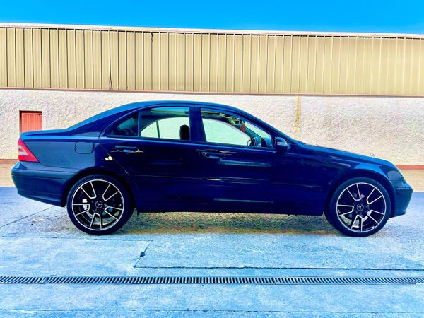 Mercedes-Benz C-Class Saloon, Petrol, 2007, Blue