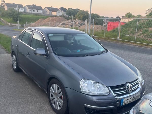 Volkswagen Jetta Saloon, Petrol, 2007, Grey