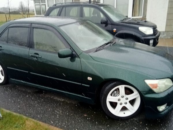 Lexus IS Saloon, Petrol, 2002, Green