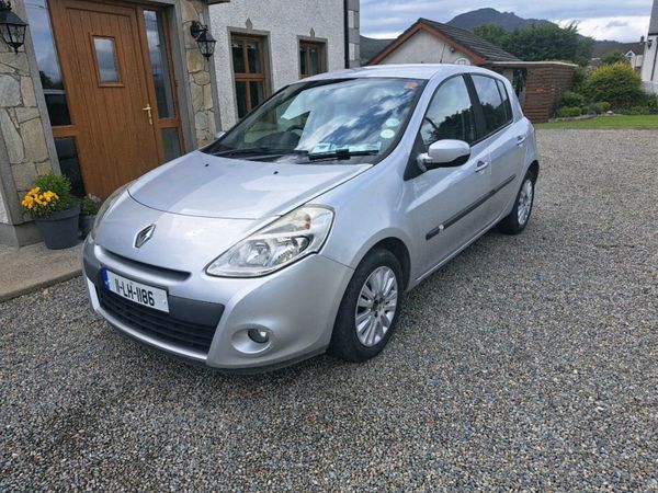 Renault Clio Hatchback, Ethanol Petrol, 2011, Silver