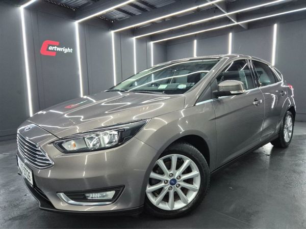 Ford Focus Hatchback, Diesel, 2016, Brown