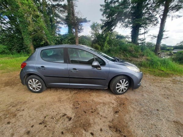 Peugeot 207 Hatchback, Diesel, 2010, Grey