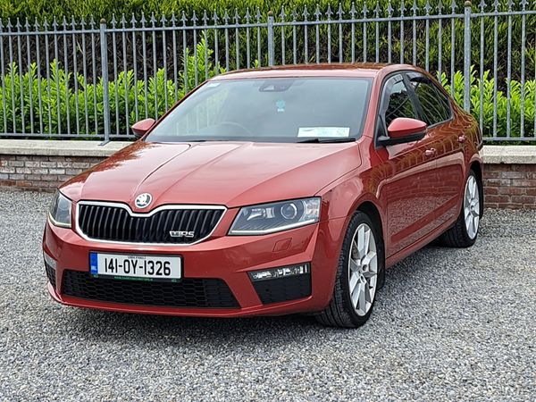 Skoda Octavia Hatchback, Diesel, 2014, Red