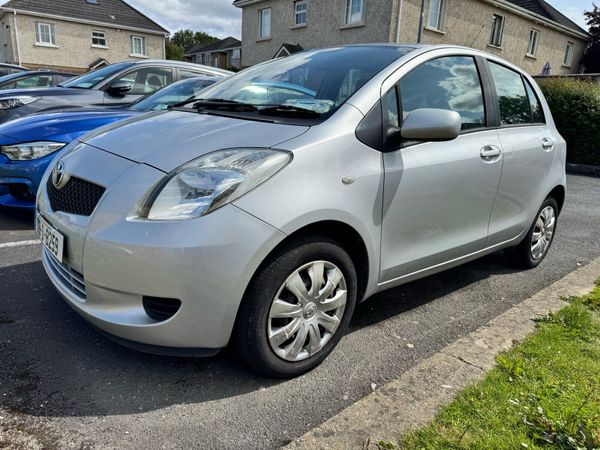 Toyota Yaris Hatchback, Petrol, 2008, Silver
