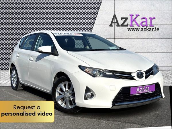 Toyota Auris Hatchback, Diesel, 2015, White