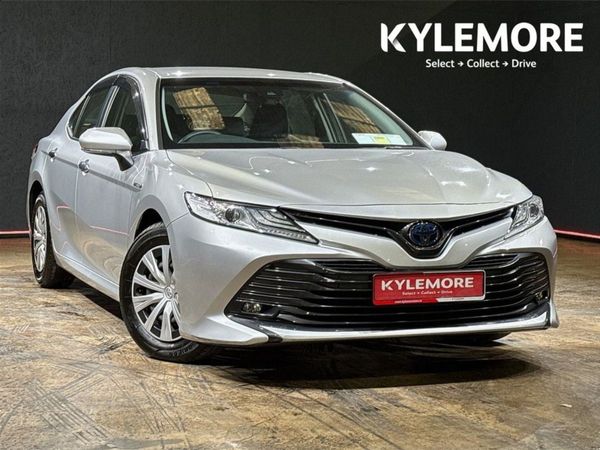 Toyota Camry Saloon, Hybrid, 2018, Silver