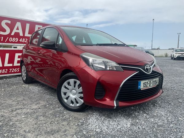 Toyota Yaris Hatchback, Petrol, 2015, Red