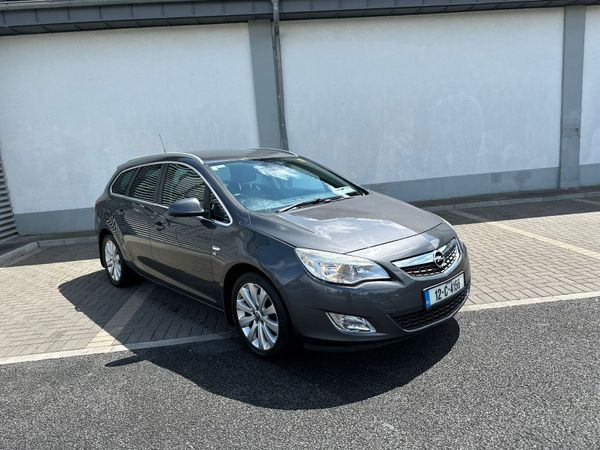 Opel Astra Estate, Diesel, 2012, Grey