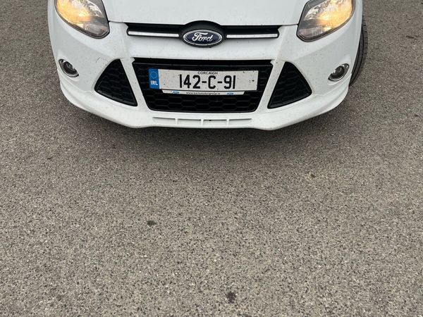 Ford Focus Hatchback, Diesel, 2014, White