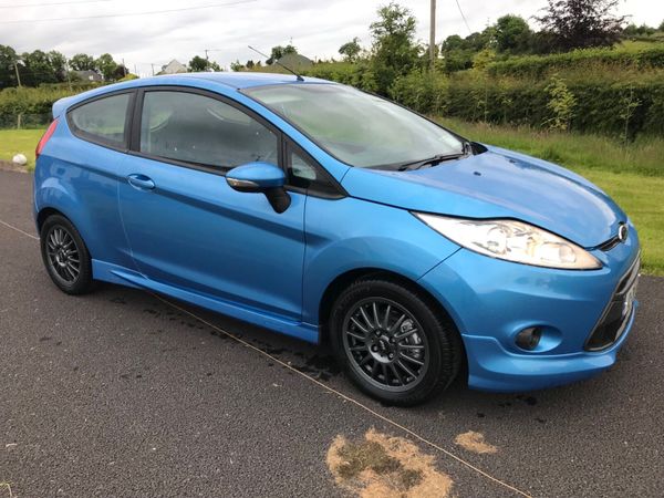 Ford Fiesta Hatchback, Diesel, 2010, Blue