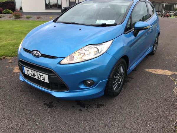 Ford Fiesta Hatchback, Diesel, 2010, Blue